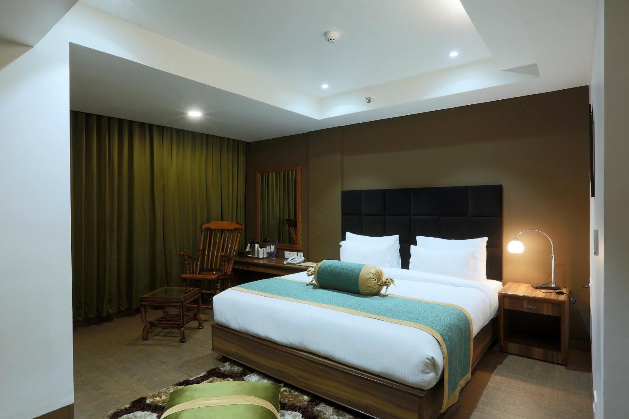 Hotel Prithvi Palace Igi Airport Delhi Nuova Delhi Esterno foto